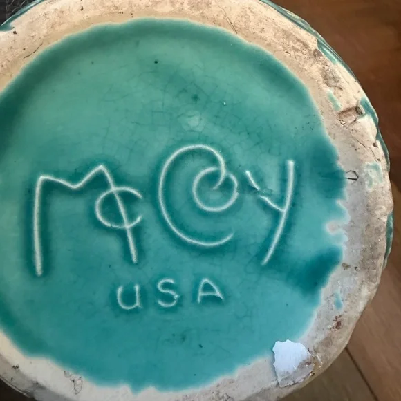 McCoy Vintage Art Pottery Quilted Leaf Pattern With Attached Saucer 1940’s - Picture 2 of 7